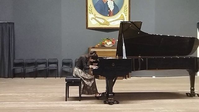 Sonata N°30 E-dur, op.109 - L. van Beethoven (1 и 2 части)