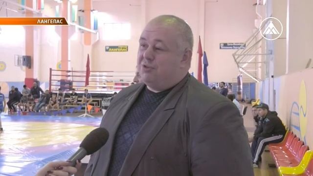 Прошли соревнования по вольной борьбе