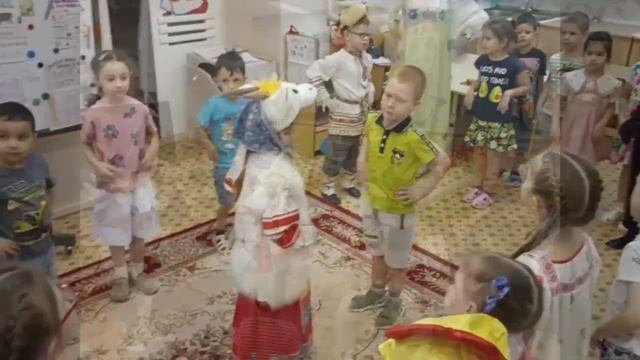 ОРЛЯТА-ДОШКОЛЯТА ПРОВЕЛИ КОЛЯДКИ