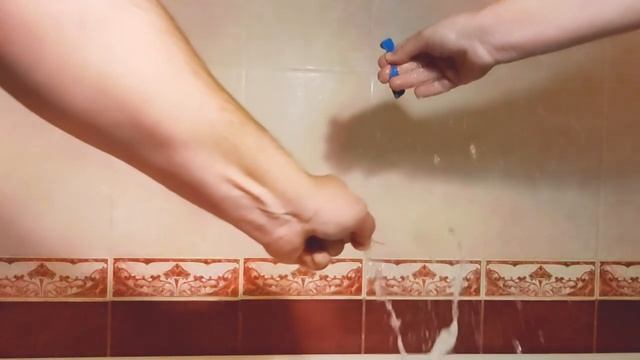 лопаем шарик с водой в 960 кадров/сек