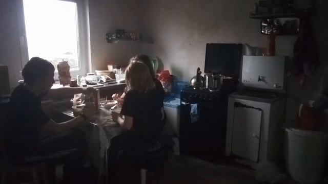 в гостях у деда Сидим без деда