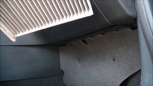 Skoda Yeti замена салонного фильтра   Skoda Yeti replacement of the cabin filter