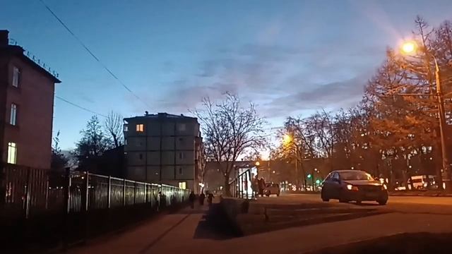*Грешная любовь Прекрасно звучит песня в исполнении Андрей Лорд.. А ведь в жизни у многих так. .