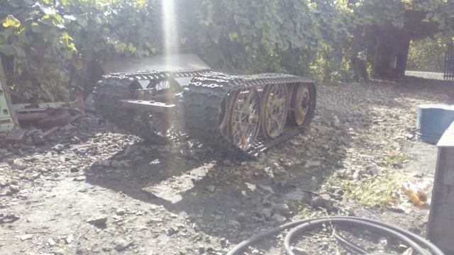 Самодельный гусеничный минитрактор начало работы