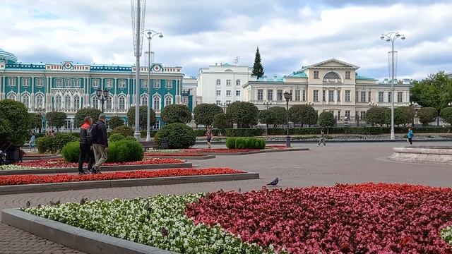 Шустрые трамвайчики Екатеринбурга.
