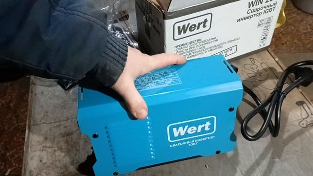 Инверторный сварочный аппарат Wert WIN 230
