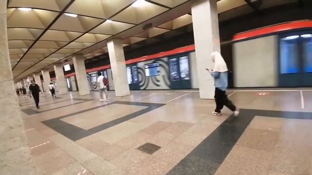 По Московскому метро на "Красную Площадь"