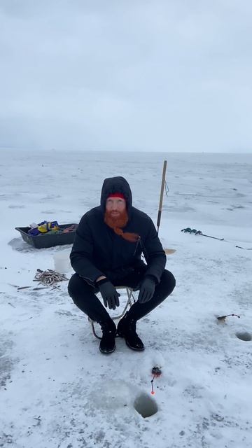 Случай на зимней рыбалке