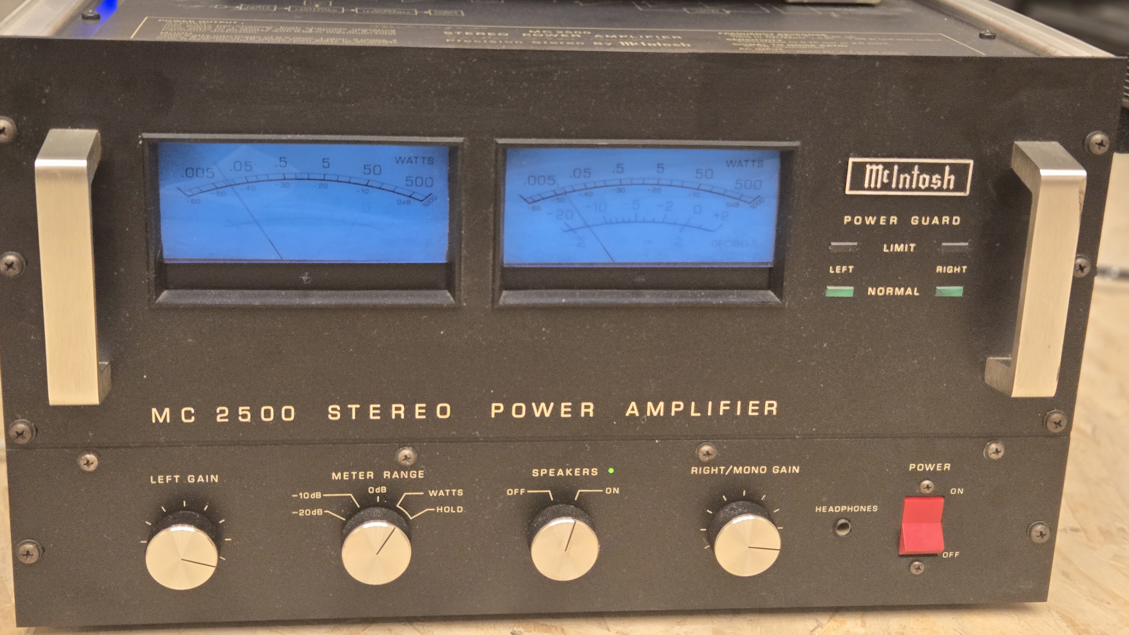McIntosh MC2500
