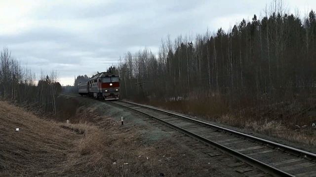 "После долгого перерыва" Тепловоз ТЭП70-426 с пригородным поездом Серов-Приобье