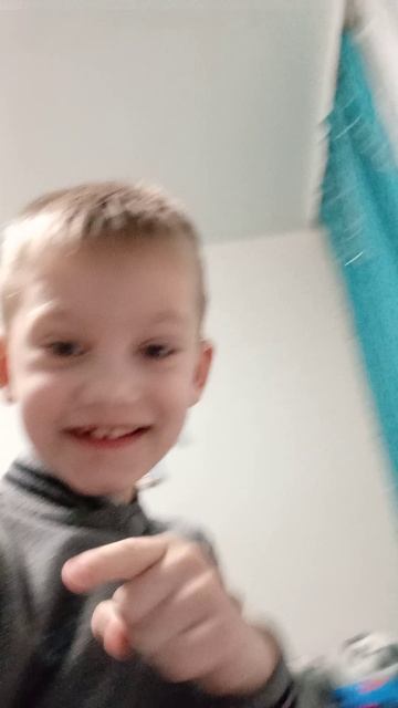 Я сейчас пойду в школу