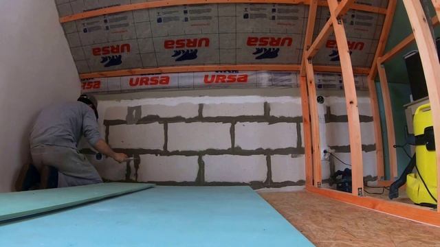 Худощавый мужик ВЗЯЛ в РУКИ ИНСТРУМЕНТ и сделал ПОТРЯСАЮЩЕЮ отделку МАНСАРДНОГО этажа своими рукам