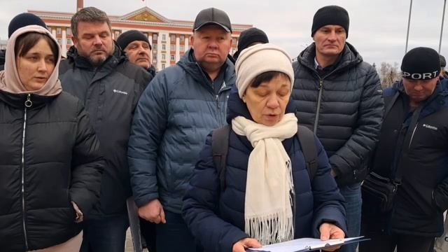 👊🏻 Куряне второй раз за неделю устроили митинг у правительства  Жители Глушковского района.