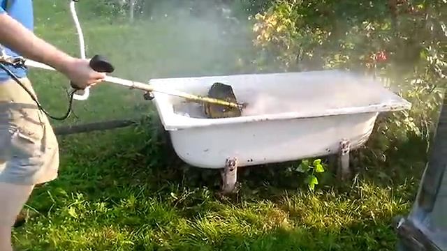 КАК БЫСТРО ОТМЫТЬ ТРИММЕР ОТ ТРАВЫ   HOW TO QUICKLY WASH THE GRASS TRIMMER