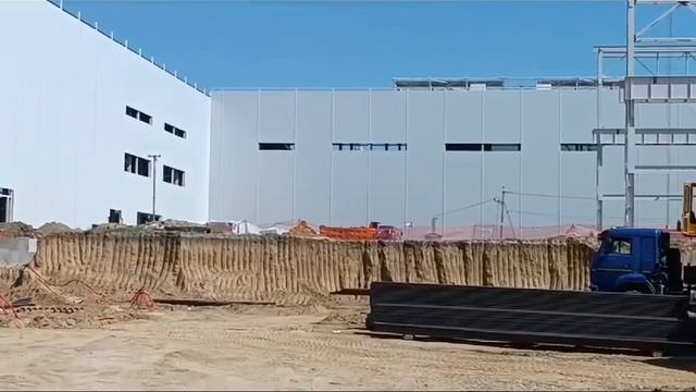 Погружение шпунта Ларсена. Услуги бурения тел. +7 (985) 185-77-77. Звоните и пишите