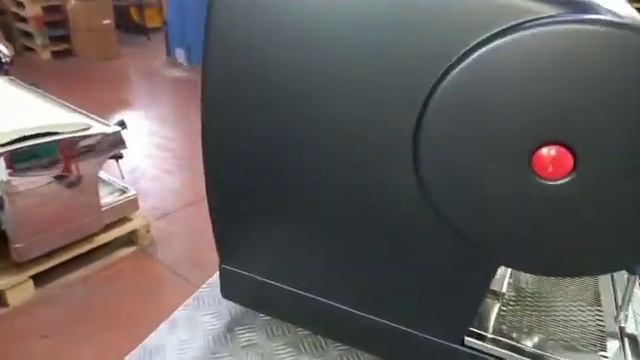 THIS IS SERVICE. RESTORED ESPRESSO ITALIAN MACHINE, LIKE NEW!