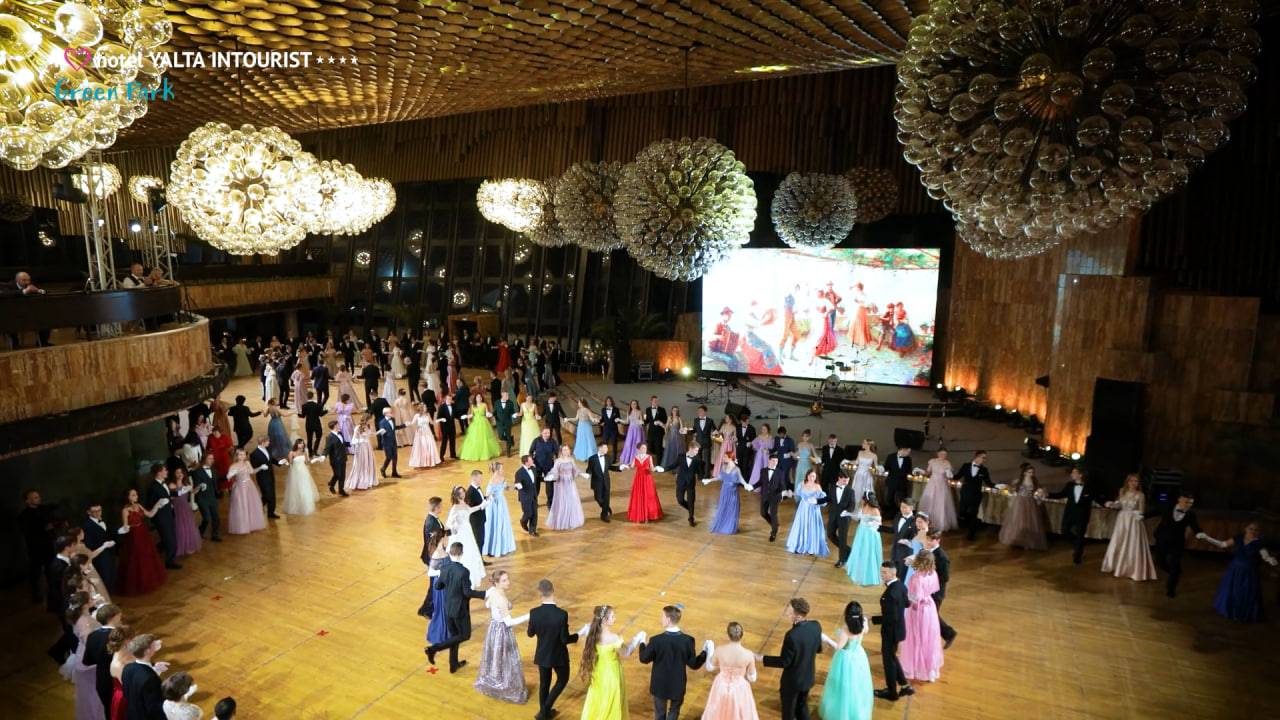 II Бал «Молодость» в Yalta Intourist  — волшебство оживает