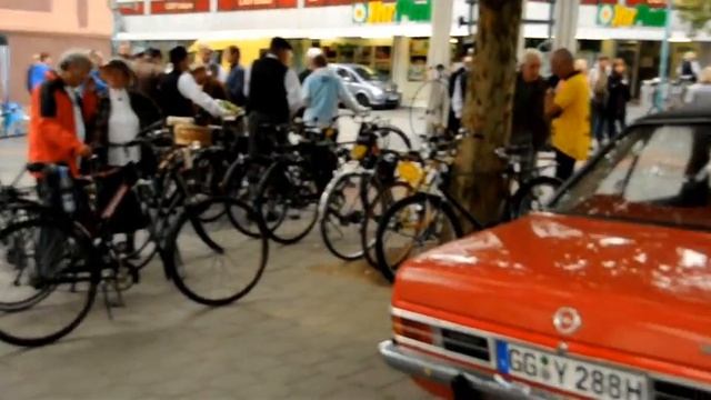 Összeröffenés Rüsselsheimben