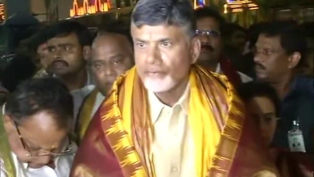 CTR DIST 3 10 16 HONBLE CM OF AP SRI NARA CHANDRA BABU NAIDU  GAARU VISIT TO  TIRUMALA