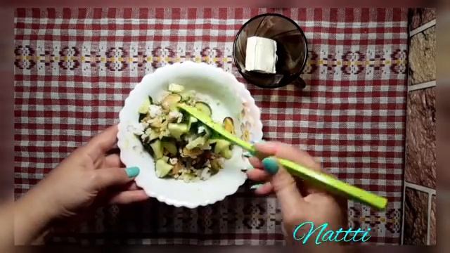 Салат с мидиями и рисом пошаговый рецепт