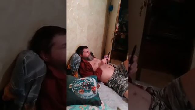 Трансляция муж в кадре 🤪