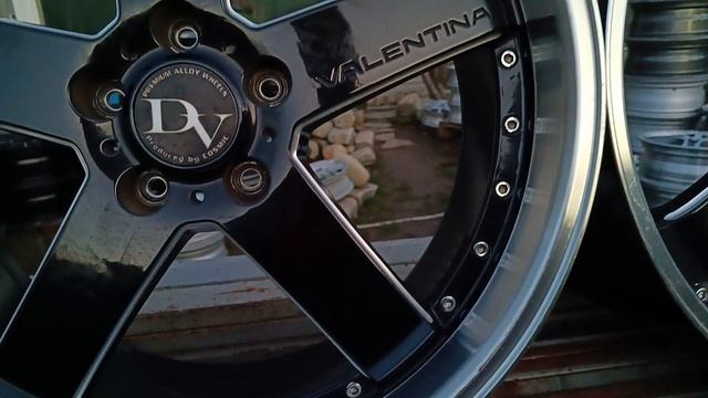 Cosmic Diavoletto Valentina R20/5*114, 3/8.5J/ET+45