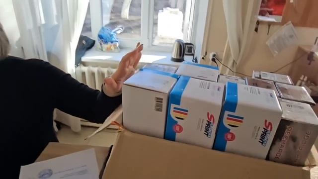 Волонтеры из Ленобласти и Петербурга доставили гуманитарную помощь в школу Ясиноватой