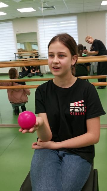 Отсутствует подключение к интернету. Этюд
Диана Маукеева и Ульяна Стройкина.