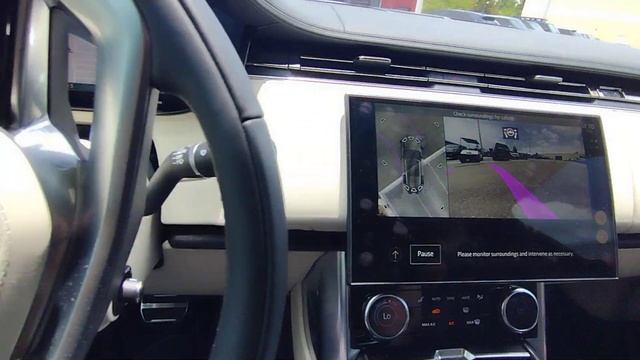 Testing out Park assist in the new 2022 range rover full size!