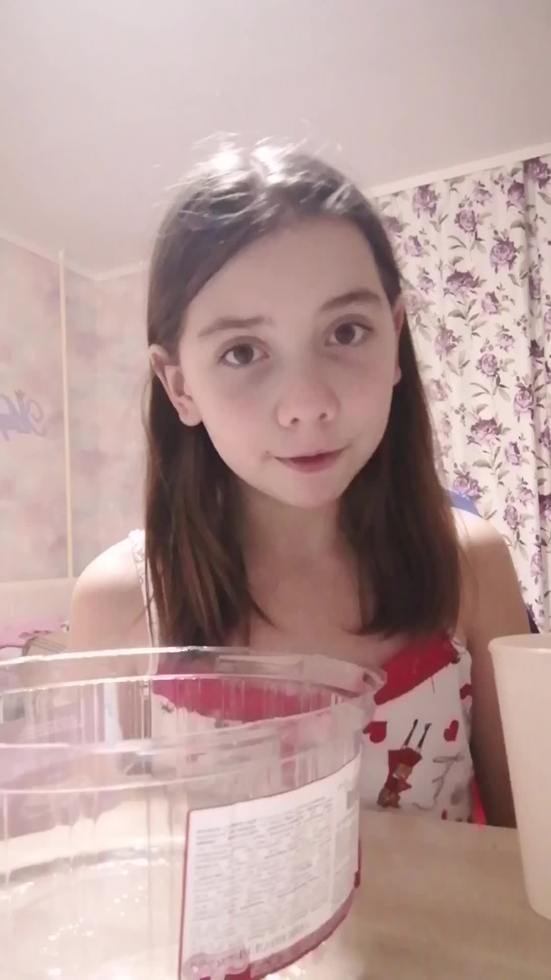 ДЕЛАЮ СНЕГ ИЗ ПОДГУЗНИКА🤭