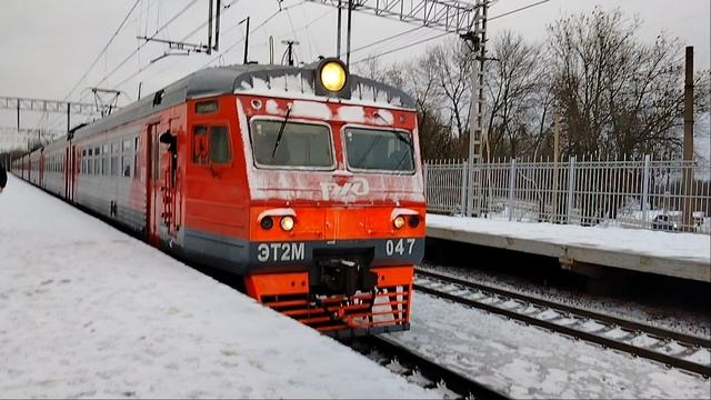 22 января Электропоезд ЭТ2М-047 Сообщением Санкт-Петербург-Торфяное Отправляется с платформы Колпино