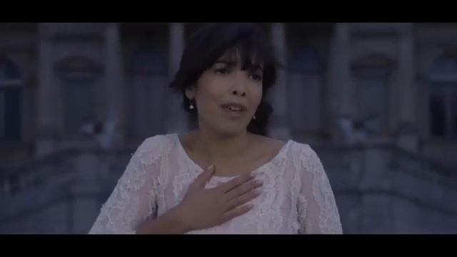 Indila-Tourner Dans Le Vide