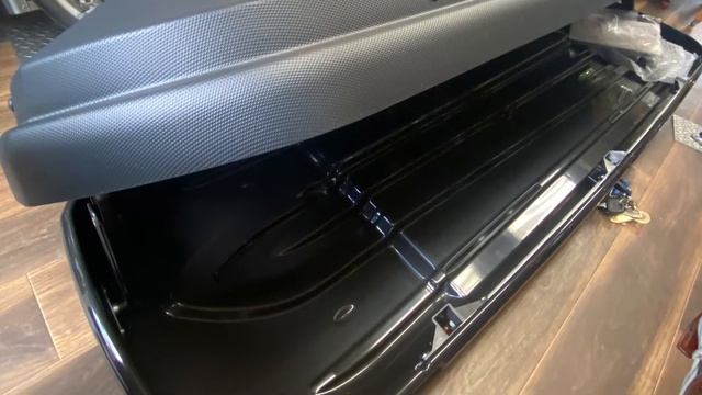 VOLVO XC70 (SB系) にTHULEルーフバー&ルーフボックス取付け　〜 Installation of THULE WingBar Edge 9585B & Pacific600 〜