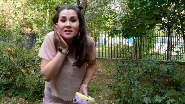 Как мама – Беби Бон Эмили упала с велосипеда?! Веселые видео про игрушки для детей