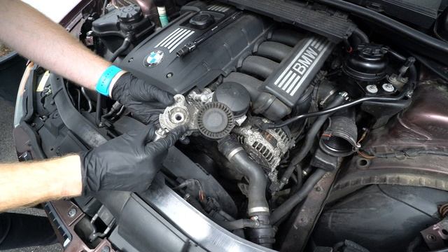 E90 N52 BMW Accessory Serpentine Drive Belt and Tensioner Removal and Installation DIY