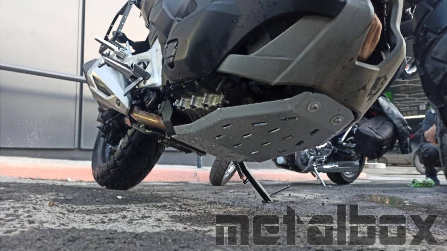 ИНСТРУКЦИЯ! УСТАНОВКА ЗАЩИТЫ ДВИГАТЕЛЯ КАРТЕРА НА МОТОЦИКЛЫ HONDA NC 700-750 X S (1.2.3 ПОКОЛЕНИЕ)