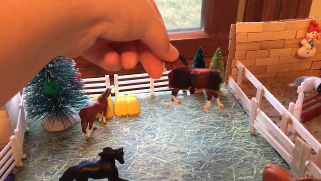 Breyer Mini Whinny Christmas Barn Tour 2020