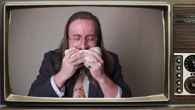 Магазин на диване. Версия с шаурмой.