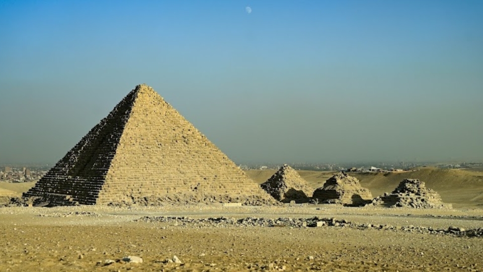 ПИРАМИДА ХЕОПСА КАК ТЕХНОЛОГИЯ ДЕГРАДАЦИИ.
В.Котов и Алан Мамиев.