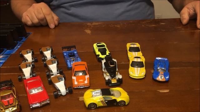 2007/2008 HOT WHEELS 25 MYSTERY CARS ( BUGATTI VEYRON ??)