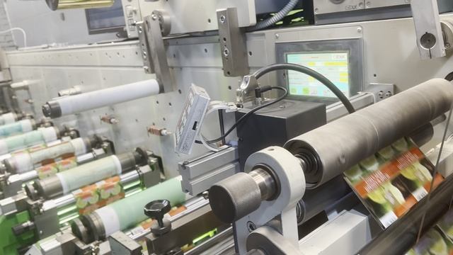 PolyFlex - печать самоклеящихся этикеток в Москве