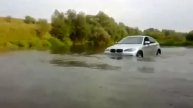 BMW X6 off road water (Russia)