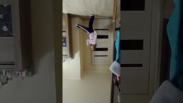 танцы мы устроим танцы ты такая классная кружишься в пространстве