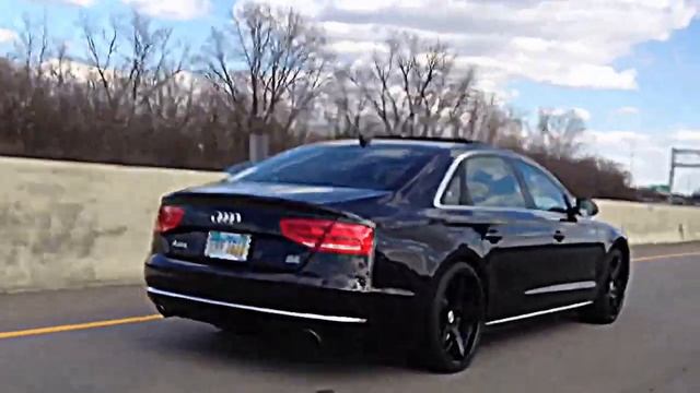 Audi A8 on Vossen CV3 22" staggerd murdered out