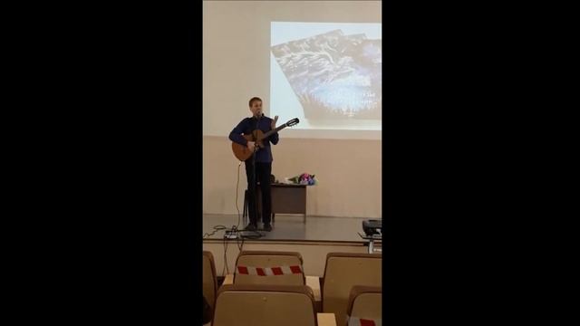 Сергей Капцев читает своё стихотворение Мир