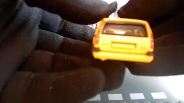 HOT WHEELS VOLVO 850 ESTATE MC215