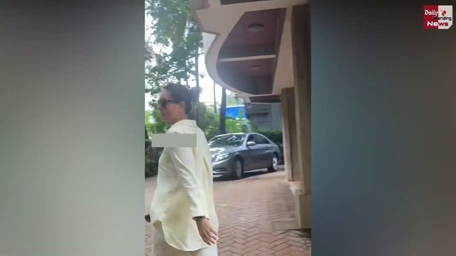 Kareena Kapoor ने पहनी ऐसी Transparent Dress दिखा सब कुछ ! देखे Video !