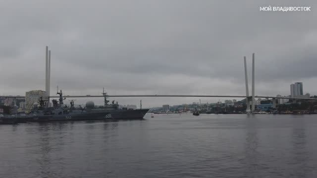 Владивосток утро туманное от Морского вокзала до площади 22.07.22.