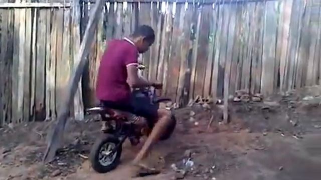 Mini moto 2t zapapal  test drive