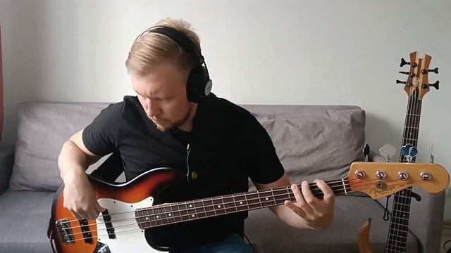 Chromazone(Mike Stern) - Bass line cover.